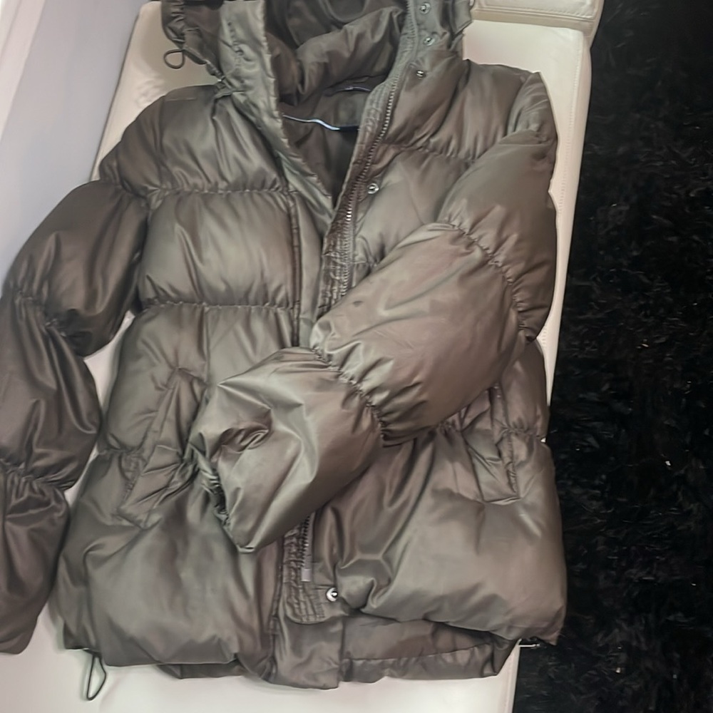 Warm winter puffer!- beautiful bronze color! In great condition!